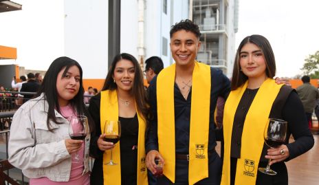   Adriana, Alma, Uziel y Melanie.