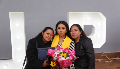  Olivia Jacobo, Atsiri Jacobo y Luisa Hernández.