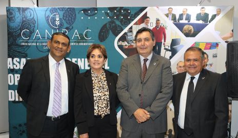  Irma Laura Chávez, Alejandro Espinosa Abaroa y Juan Carlos Abaroa.