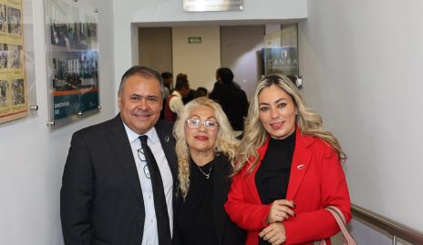  Juan Carlos Banda Calderón, Paty Mendoza e Ivonne Medina.