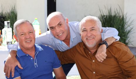  Jorge Del Valle, Caly Hinojosa y Guillermo Báez.