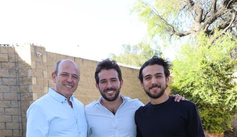  Roberto, Roberto y Santi.