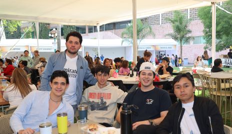  Hugo Cigarra, Diego Perezón, Quique Ortuño, Gustavo López y Oscar Hinojosa.
