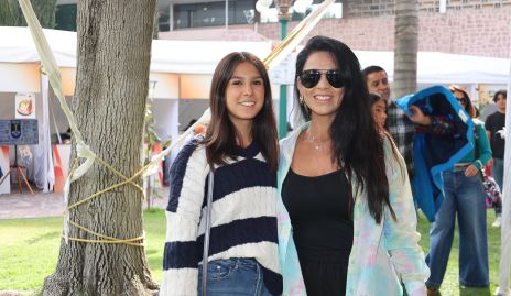  Montse Armendáriz y Marcela López.
