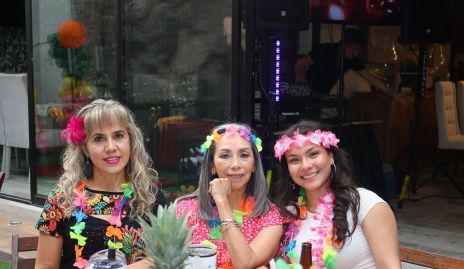  Cuqui Colorado, María Antonieta Gonzalez y Karime del Ángel.