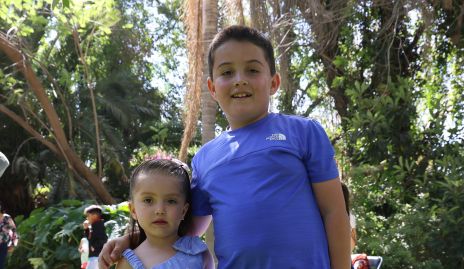  Vale y Santi.