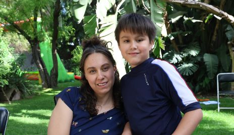  Miche Espinosa y Aarón.