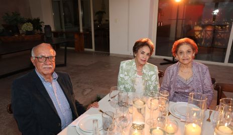  Juan Manuel Morales, María de Jesús Motilla y Guillermina Ramírez.