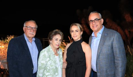  Chuyita, Juan, Cecilia y Enrique Morales.