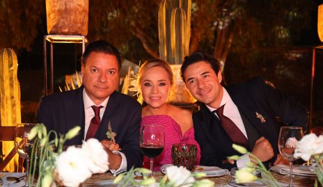  Jorge Rodríguez, María Fernanda Río y Juan José Rodríguez.