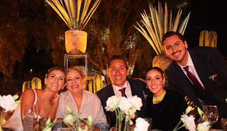  Jessica Amione, Yolanda Silva, Alejandro Amione y Fabián Amione.