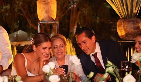  Jessica Amione, Yolanda Silva y  Alejandro Amione.