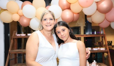  Karla Verástegui y Ana Paula Trujillo.