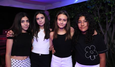  Victoria, Nina, Inés y Fer.