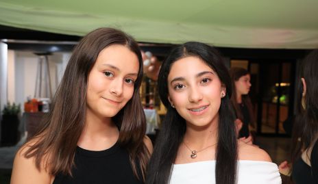  Inés y Sofía Chevaile.