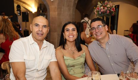  Javier Aguilar, Adriana Vega y Mauricio Borjas.
