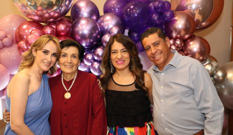  Gaby Torre, María del Carmen Stevens, Ana Luisa Martínez y Oscar Macías.