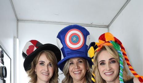  Adri Torre, Mari Carmen Ayala y Gaby Torre.