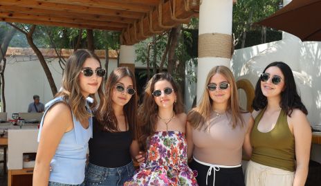  Majo Abella, Melina Kury, Ximena Navarro, Michelle Heinze y Regina Ledezma.