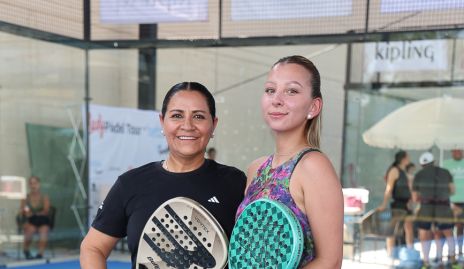  Tere Eva Cornejo y Romina Salazar.