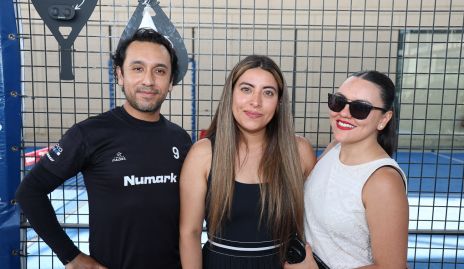  Emer, Sofía Zúñiga y Fer Valle.