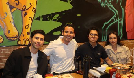 Axel, Edgard, Christian y Ximena.