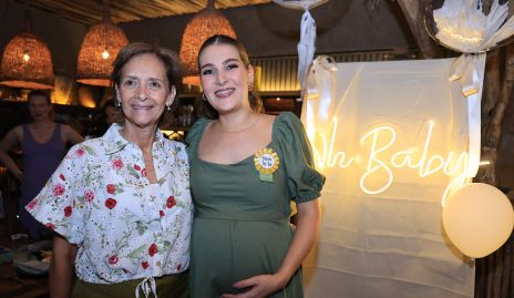  Caridad Rangel con su nuera Vero Pérez.