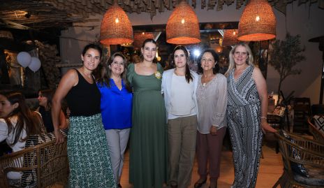  Vero Pérez con sus tías y su abuela.