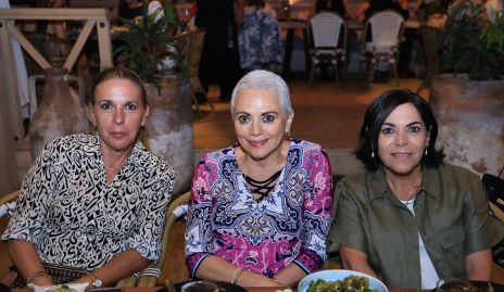   Maruja Villasuso, Lorena Guerra y Yolanda Altamirano.