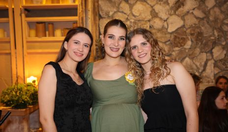  Valeria Suárez, Vero Pérez y Coral Suárez.
