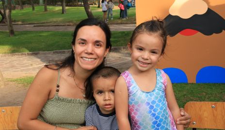  Sofía, Benjamín y María.