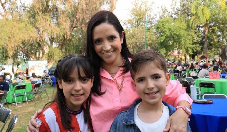  Valentina Valle, Marisa Villalba y Claudio Valle.