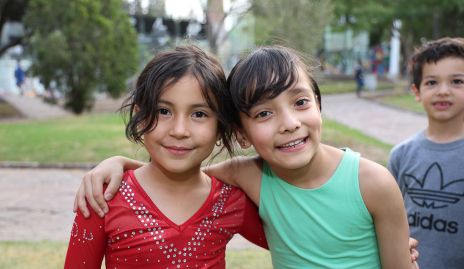  Ana Luisa Moctezuma y Bárbara López.