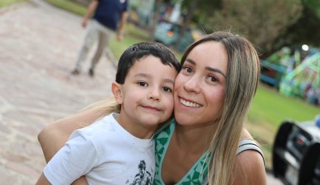 León Constanzo y Paola Ornelas.
