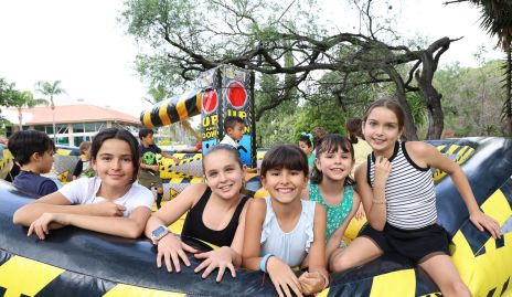  Marcela, Catalina, Fernanda, Eugenia y Ana Paula.