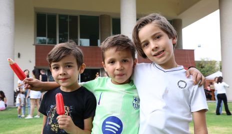  Santi, Antonio y Eugenio.