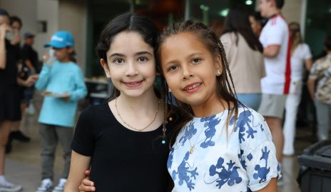  Ana Pau y Alin.