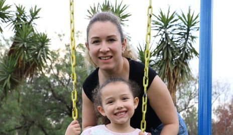  Karla Puente y Loretta Mendizábal.