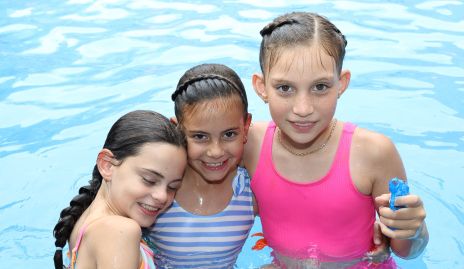  Marina, Inés y Elena.