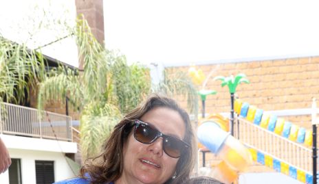  Claudia Revuelta con su nieta Natalia.
