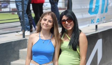  Estefani y Alma.