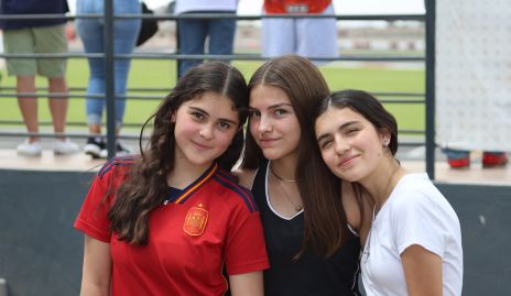  María Matuk, Regina Gámez y Martina Ortuño.