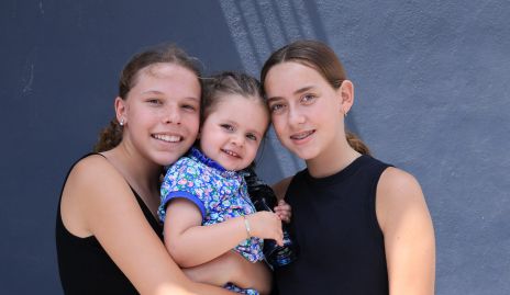  Daniela, Lucía y Paula Torres.