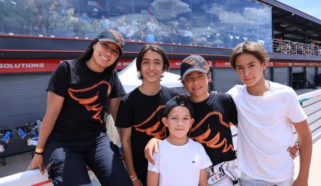  Patricio Larrea, Emiliano, Iker Álvarez, Pablo Fernández y Valeria Aranda.