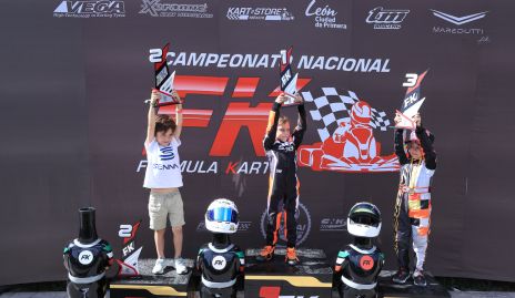  Juan José, Liam y Lucio.