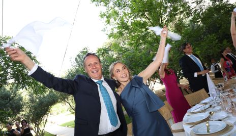  Alfredo Gallegos y Celina Conde, papás de la novia.