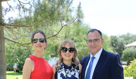  Mili Gouyonnet, Ivonne Gouyonnet y Gonzalo Scanlan.