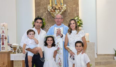  Manuel Labastida, Jerónimo Labastida, Pau Labastida, Pbro. Gabriel Del Valle, Eunice Camacho y José Manuel Labastida.