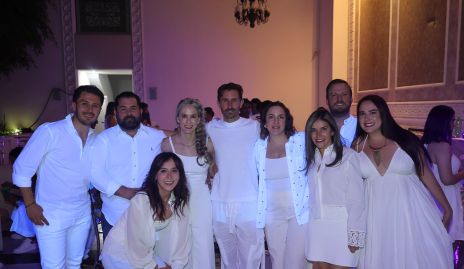  Benjamín Jiménez Gallegos con sus amigos.