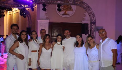  Benjamín Jiménez Gallegos con sus amigos.
